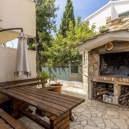 Paradise View Apartment